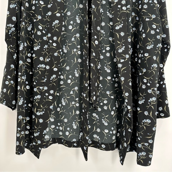 DIVIDED H&M Women’s Black Crepe Fabric w/Blue Floral Print Jacket Size Large - Picture 9 of 16